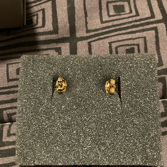 Avon floral earrings gold tone - Picture 2 of 5